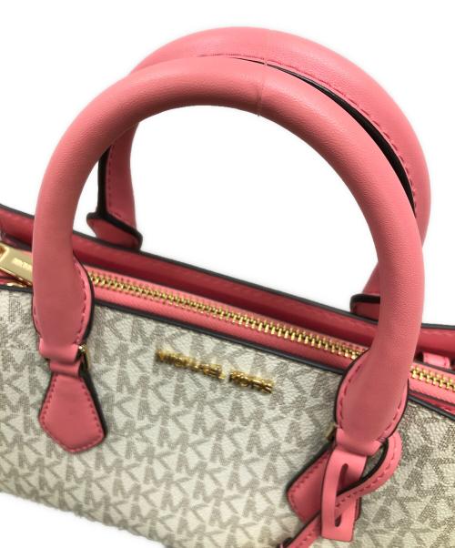 MICHAEL KORS（マイケル・コース）MICHAEL KORS (マイケル・コース) ハンドバッグ SHEILA（シェイラ）センタージップ サッチェル スモール MK（エムケー）シグネチャー ベージュ×ピンク サイズ:実寸サイズにてご確認ください。の古着・服飾アイテム
