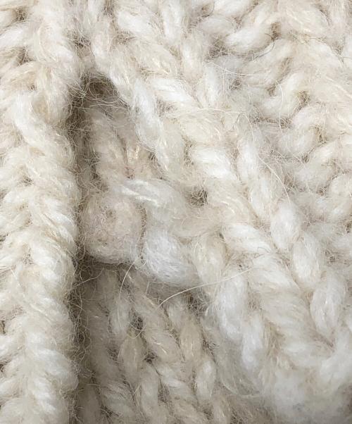 MM6 Maison Margiela（エムエムシックスメゾンマルジェラ）MM6 Maison Margiela (エムエムシックスメゾンマルジェラ) マフラー ベージュ サイズ:実寸サイズにてご確認下さい。の古着・服飾アイテム