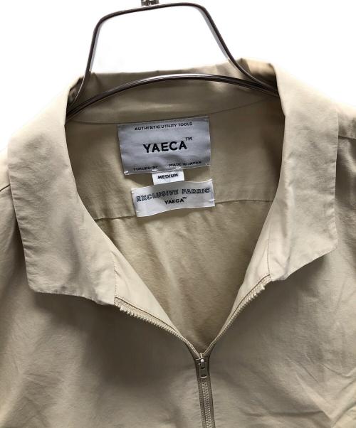 YAECA（ヤエカ）YAECA (ヤエカ) クロスジップシャツ ベージュ サイズ:MEDIUMの古着・服飾アイテム