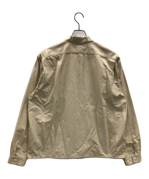 YAECA（ヤエカ）YAECA (ヤエカ) クロスジップシャツ ベージュ サイズ:MEDIUMの古着・服飾アイテム