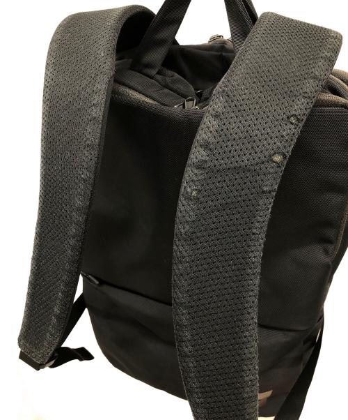 THE NORTH FACE（ザ ノース フェイス）THE NORTH FACE (ザ ノース フェイス) バックパック SHUTTLE DAYPACK（シャトル デイパック） ブラック サイズ:実寸サイズにてご確認下さい。の古着・服飾アイテム