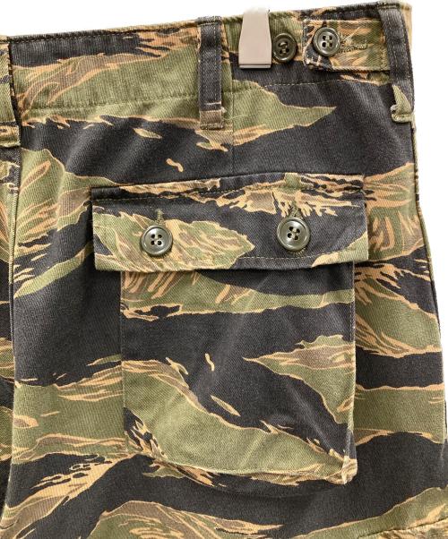 BUZZ RICKSON'S（バズリクソンズ）BUZZ RICKSON'S (バズリクソンズ) ハーフパンツ GOLD TIGER SHORTS（ゴールド タイガー ショーツ） カーキ サイズ:LARGEの古着・服飾アイテム