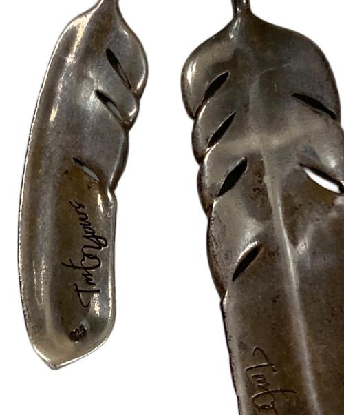 TMT（ティーエムティー）TMT (ティーエムティー) HARIM (ハリム) 3連フェザーモチーフネックレス サイズ:実寸サイズにご確認ください。の古着・服飾アイテム