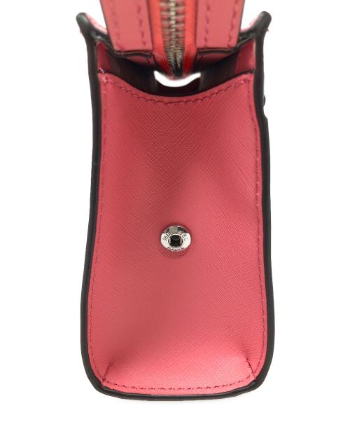 MICHAEL KORS（マイケル・コース）MICHAEL KORS (マイケル・コース) クロスボディショルダーバッグ シーラ スモール EW トップジップ クロスボディ ピンク サイズ:実寸サイズにてご確認下さい。の古着・服飾アイテム