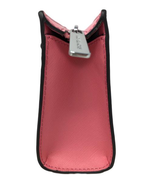 MICHAEL KORS（マイケル・コース）MICHAEL KORS (マイケル・コース) クロスボディショルダーバッグ シーラ スモール EW トップジップ クロスボディ ピンク サイズ:実寸サイズにてご確認下さい。の古着・服飾アイテム