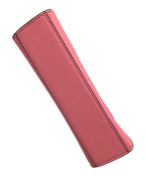 MICHAEL KORS（マイケル・コース）MICHAEL KORS (マイケル・コース) クロスボディショルダーバッグ シーラ スモール EW トップジップ クロスボディ ピンク サイズ:実寸サイズにてご確認下さい。の古着・服飾アイテム