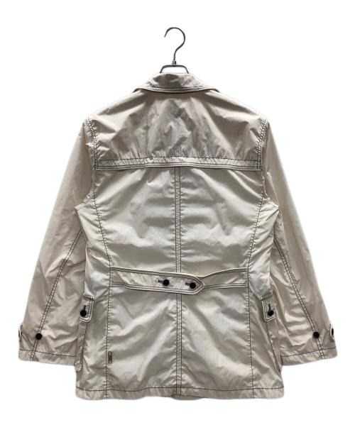 ARMANI COLLEZIONI（アルマーニ コレツィオーニ）ARMANI COLLEZIONI (アルマーニ コレツィオーニ) ナイロンコート ホワイト サイズ:50の古着・服飾アイテム