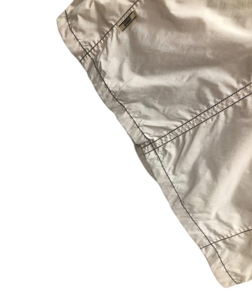 ARMANI COLLEZIONI（アルマーニ コレツィオーニ）ARMANI COLLEZIONI (アルマーニ コレツィオーニ) ナイロンコート ホワイト サイズ:50の古着・服飾アイテム