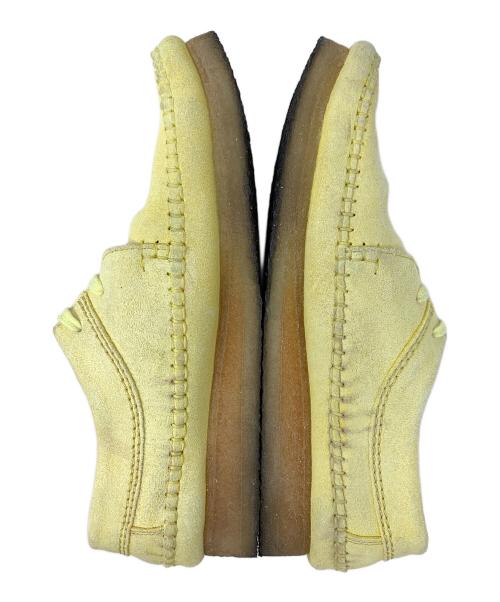 CLARKS（クラークス）CLARKS (クラークス) スウェードシューズ ワラビーブーツ クリーム サイズ:27cmの古着・服飾アイテム