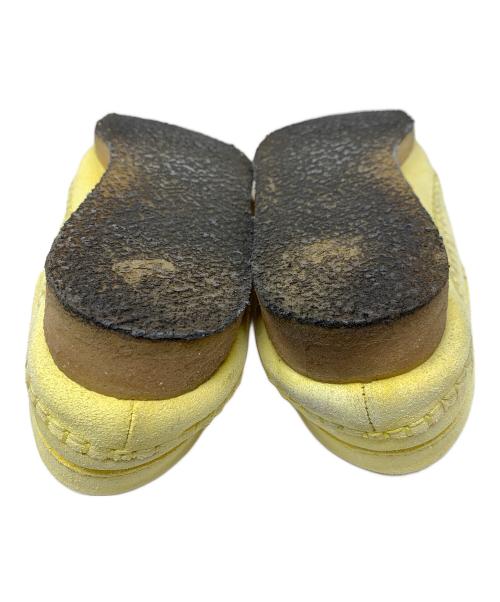 CLARKS（クラークス）CLARKS (クラークス) スウェードシューズ ワラビーブーツ クリーム サイズ:27cmの古着・服飾アイテム