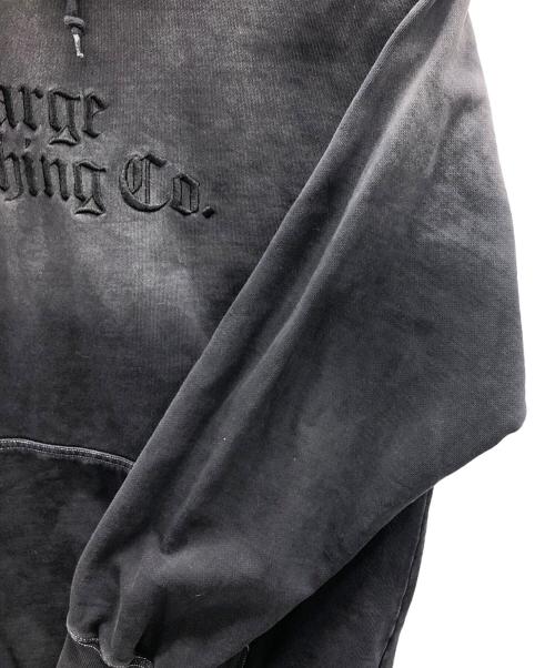 X-LARGE（エクストララージ）X-LARGE (エクストララージ) プルオーバーパーカー OLD ENGLISH BLEACHED HOODED SWEATSHIRT(オルドイングリッシュブリーチフーディ) ブラック サイズ:XLの古着・服飾アイテム