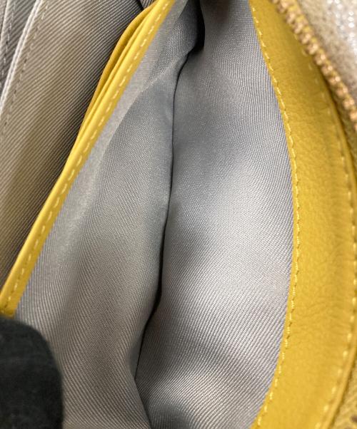 ear PAPILLONNER（イアパピヨネ）ear PAPILLONNER (イアパピヨネ) 長財布 マスタード サイズ:実寸サイズにてご確認ください。の古着・服飾アイテム
