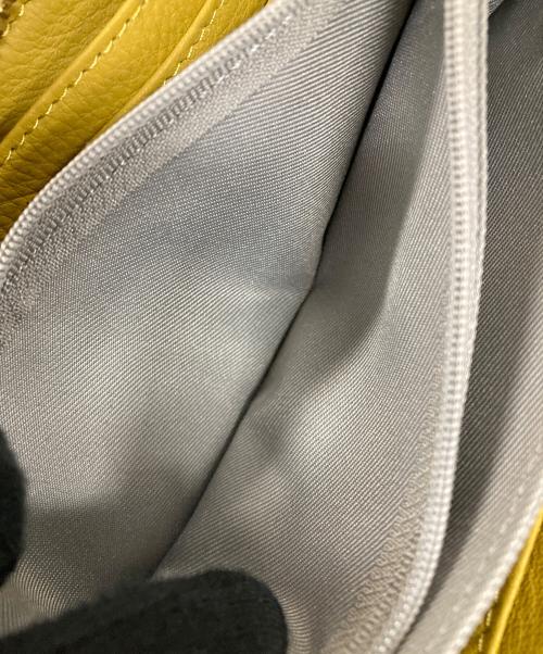 ear PAPILLONNER（イアパピヨネ）ear PAPILLONNER (イアパピヨネ) 長財布 マスタード サイズ:実寸サイズにてご確認ください。の古着・服飾アイテム