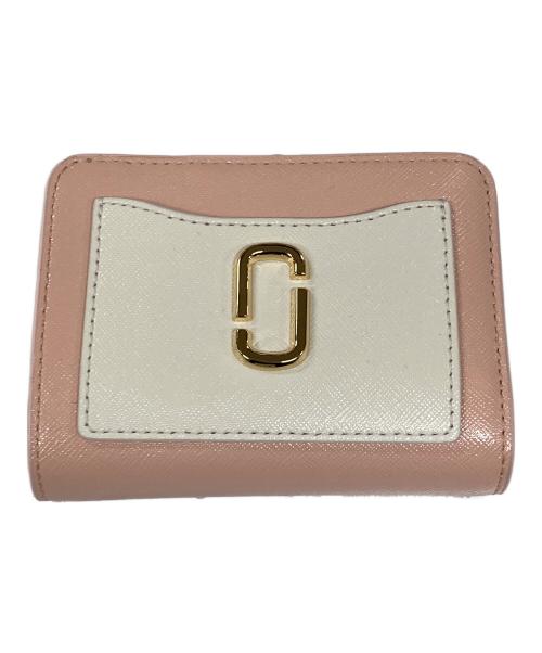 MARC JACOBS（マークジェイコブズ）MARC JACOBS (マークジェイコブズ) 2つ折り財布 スナップショット ピンク サイズ:実寸サイズにてご確認ください。の古着・服飾アイテム