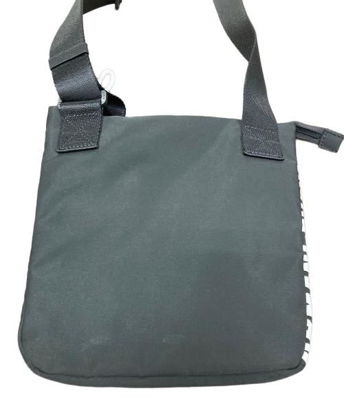 ARMANI EXCHANGE（アルマーニ エクスチェンジ）ARMANI EXCHANGE (アルマーニ エクスチェンジ) ショルダーバッグ ブラック サイズ:実寸サイズにご確認ください。の古着・服飾アイテム