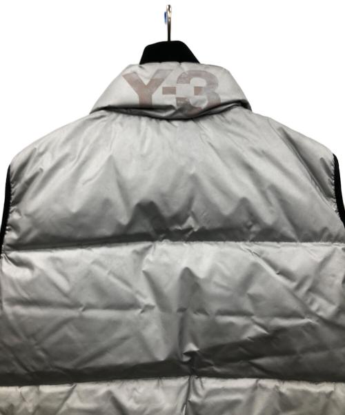 Y-3（ワイスリー）Y-3 (ワイスリー) ダウンベスト グレー サイズ:Lの古着・服飾アイテム