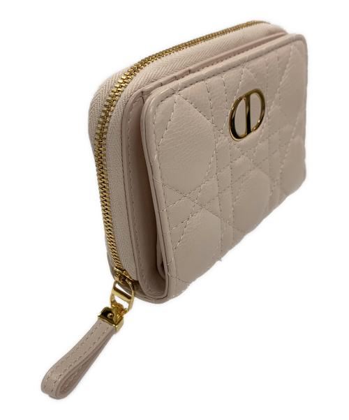 Christian Dior（クリスチャン ディオール）Christian Dior (クリスチャン ディオール) 2つ折り財布 Caro Scarlet(カロ スカーレット） カナージュ カーフスキン サイズ:実寸サイズにてご確認ください。の古着・服飾アイテム