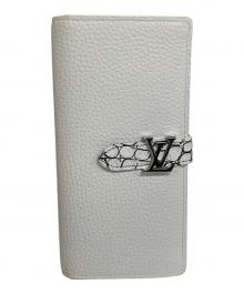 LOUIS VUITTON（ルイ ヴィトン）の古着「財布 LV ヴェルティカルウォレット」｜ホワイト×ブルー