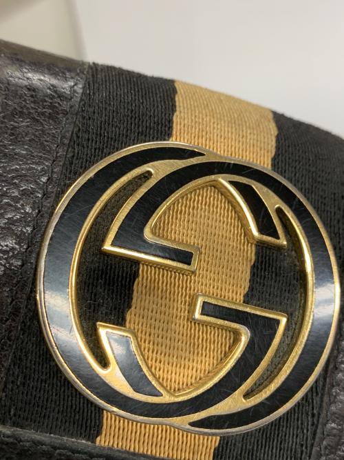 GUCCI（グッチ）GUCCI (グッチ) 2つ折り財布 Wホック シェリーライン ブラック サイズ:実寸サイズにてご確認下さい。の古着・服飾アイテム