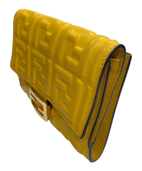 FENDI（フェンディ）FENDI (フェンディ) 二つ折り財布 ミディアム ウォレット イエロー サイズ:実寸サイズにてご確認ください。の古着・服飾アイテム