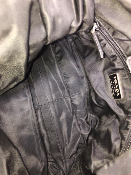 PRADA（プラダ）PRADA (プラダ) ナイロンハンドバッグ ブラック サイズ:実寸サイズにてご確認下さい。の古着・服飾アイテム