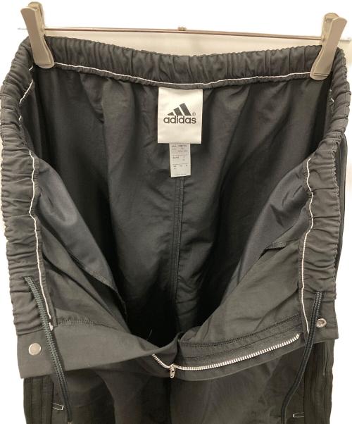 adidas（アディダス）adidas (アディダス) ナイロンパンツ パラシュートパンツ ブラック×ホワイト サイズ:J 3XLの古着・服飾アイテム
