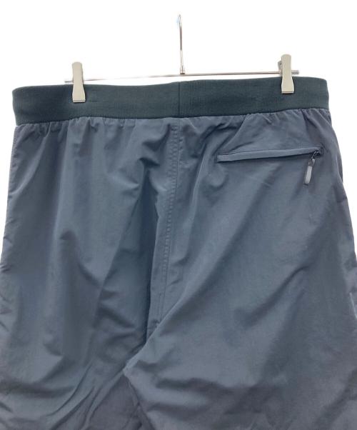 SUPREME（シュプリーム）SUPREME (シュプリーム) ナイロンパンツ ブラック×ホワイト サイズ:XLの古着・服飾アイテム