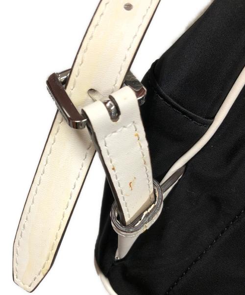 MICHAEL KORS（マイケル・コース）MICHAEL KORS (マイケル・コース) ケンリー ナイロン ミディアム バックパック ブラック×ホワイト サイズ:実寸サイズにてご確認下さい。の古着・服飾アイテム