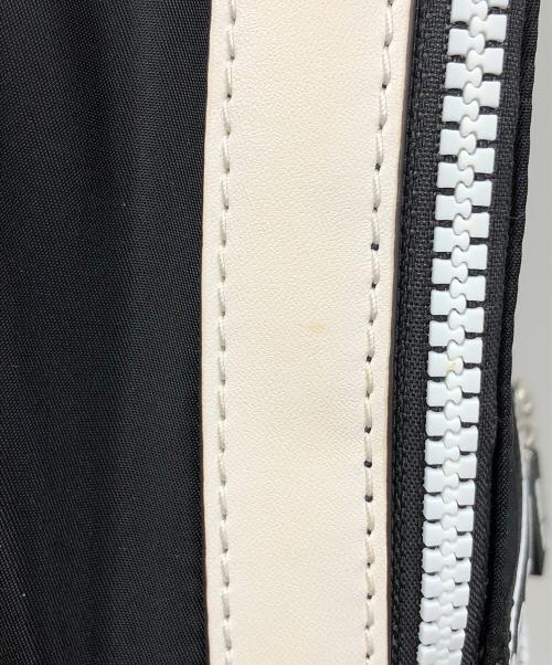 MICHAEL KORS（マイケル・コース）MICHAEL KORS (マイケル・コース) ケンリー ナイロン ミディアム バックパック ブラック×ホワイト サイズ:実寸サイズにてご確認下さい。の古着・服飾アイテム