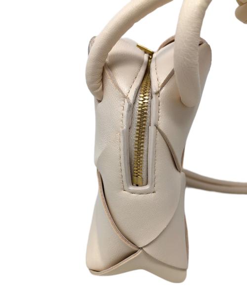 BOTTEGA VENETA（ボッテガベネタ）BOTTEGA VENETA (ボッテガベネタ) ショルダーバッグ MINI CASSETTE CAMERA BAG（ミニ カセット カメラ バッグ） ピンク サイズ:実寸サイズにてご確認ください。の古着・服飾アイテム