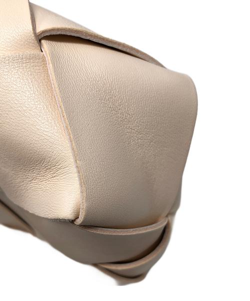 BOTTEGA VENETA（ボッテガベネタ）BOTTEGA VENETA (ボッテガベネタ) ショルダーバッグ MINI CASSETTE CAMERA BAG（ミニ カセット カメラ バッグ） ピンク サイズ:実寸サイズにてご確認ください。の古着・服飾アイテム