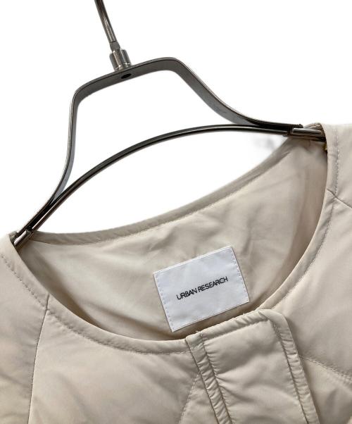 URBAN RESEARCH（アーバンリサーチ）URBAN RESEARCH (アーバンリサーチ) コクーンキルティングダウンジャケット アイボリー サイズ:Freeの古着・服飾アイテム