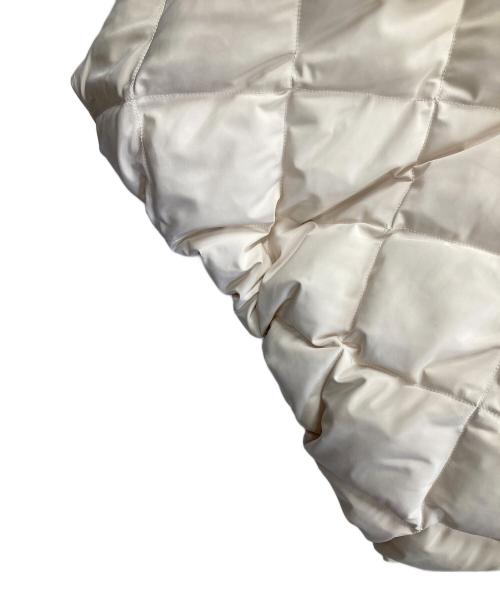 URBAN RESEARCH（アーバンリサーチ）URBAN RESEARCH (アーバンリサーチ) コクーンキルティングダウンジャケット アイボリー サイズ:Freeの古着・服飾アイテム
