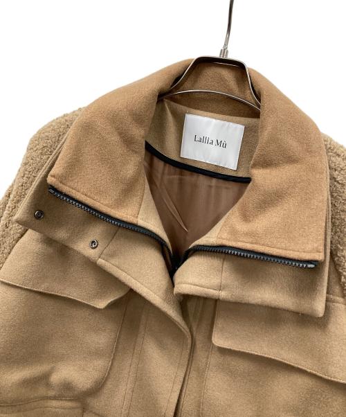Lallia Mu（ラリア ムー）Lallia Mu (ラリア ムー) レイヤードカラー ミリタリーコート ベージュ サイズ:38の古着・服飾アイテム