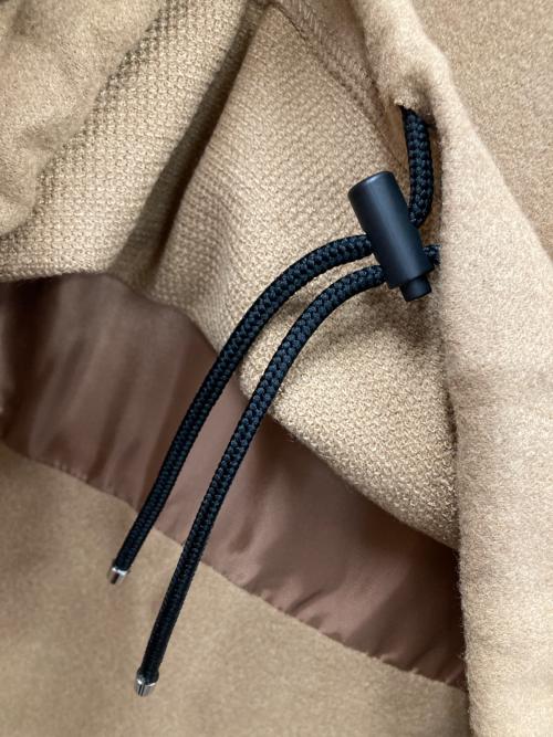 Lallia Mu（ラリア ムー）Lallia Mu (ラリア ムー) レイヤードカラー ミリタリーコート ベージュ サイズ:38の古着・服飾アイテム