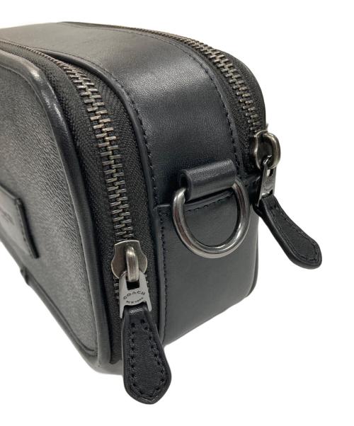 COACH（コーチ）COACH (コーチ) ボディーバッグ ワイアット クロスボディバッグ ブラック×グレー サイズ:実寸サイズにてご確認ください。の古着・服飾アイテム