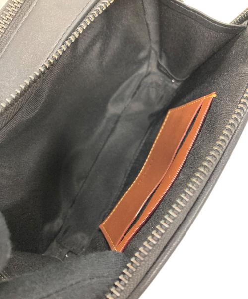 COACH（コーチ）COACH (コーチ) ボディーバッグ ワイアット クロスボディバッグ ブラック×グレー サイズ:実寸サイズにてご確認ください。の古着・服飾アイテム