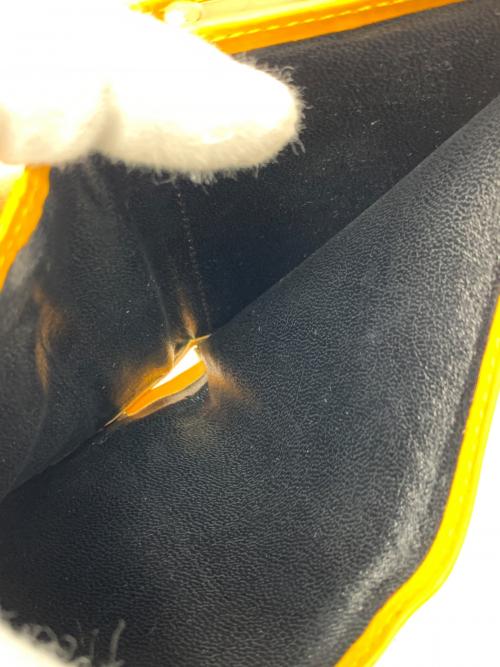 Yves Saint Laurent（イヴサンローラン）Yves Saint Laurent (イヴサンローラン) 2つ折り財布 がま口 イエロー サイズ:実寸サイズにてご確認くださいの古着・服飾アイテム