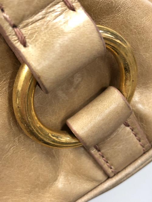 MIU MIU（ミュウミュウ）MIU MIU (ミュウミュウ) 2WAYバッグ ハンドバッグ ショルダーバッグ ベージュ サイズ:実寸サイズにてご確認下さい。の古着・服飾アイテム