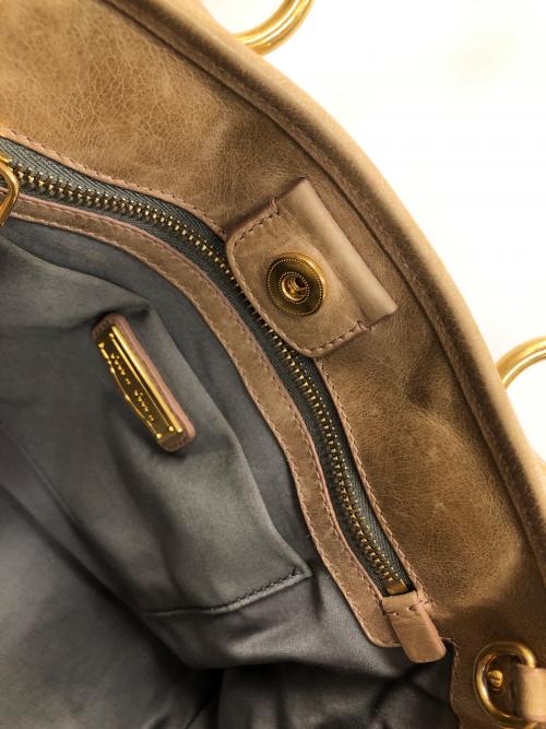 MIU MIU（ミュウミュウ）MIU MIU (ミュウミュウ) 2WAYバッグ ハンドバッグ ショルダーバッグ ベージュ サイズ:実寸サイズにてご確認下さい。の古着・服飾アイテム