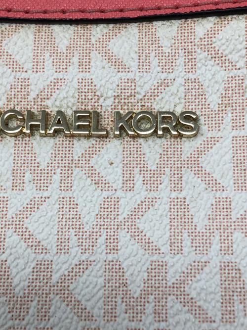 MICHAEL KORS（マイケル・コース）MICHAEL KORS (マイケル・コース) ショルダーバッグ クロスボディバッグ シグネチャー ピンク×ホワイト サイズ:実寸サイズにてご確認ください。の古着・服飾アイテム