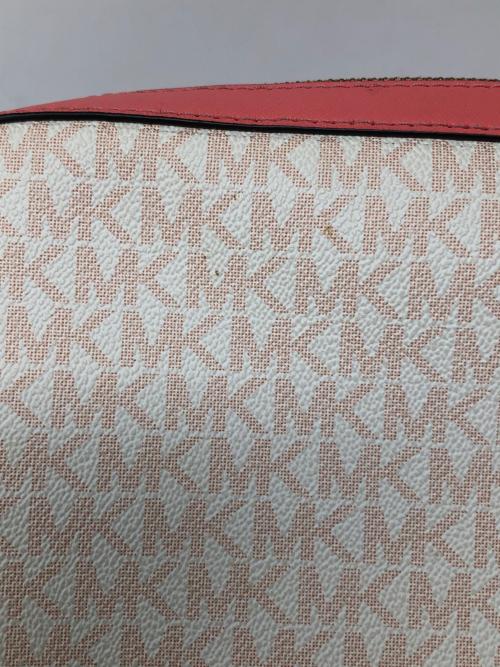 MICHAEL KORS（マイケル・コース）MICHAEL KORS (マイケル・コース) ショルダーバッグ クロスボディバッグ シグネチャー ピンク×ホワイト サイズ:実寸サイズにてご確認ください。の古着・服飾アイテム