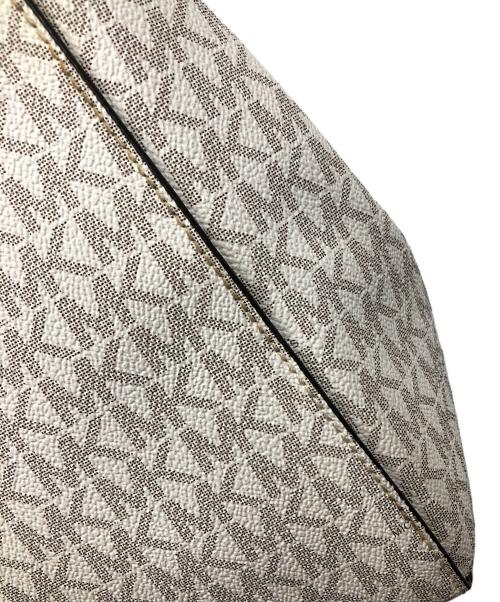 MICHAEL KORS（マイケル・コース）MICHAEL KORS (マイケル・コース) 2WAYバッグ トートバッグ ショルダーバッグ ブラウン×ホワイト サイズ:実寸サイズにてご確認下さい。の古着・服飾アイテム