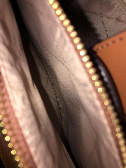 MICHAEL KORS（マイケル・コース）MICHAEL KORS (マイケル・コース) 2WAYバッグ トートバッグ ショルダーバッグ ブラウン×ホワイト サイズ:実寸サイズにてご確認下さい。の古着・服飾アイテム