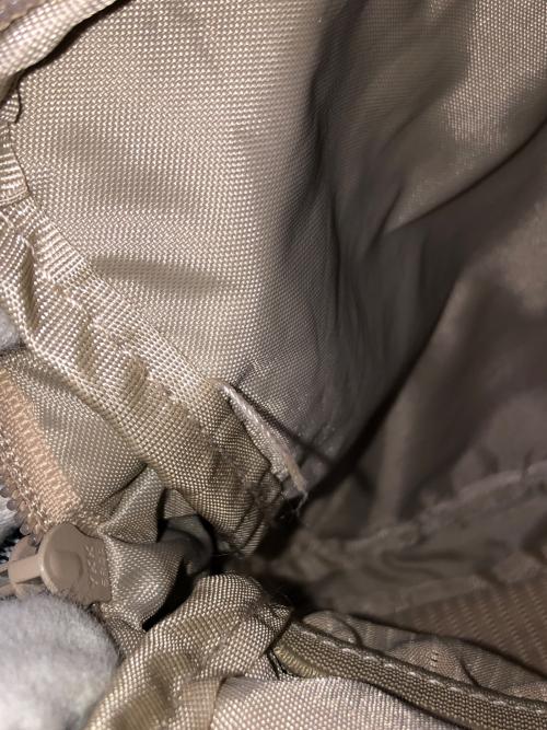 SUPREME（シュプリーム）SUPREME (シュプリーム) ショルダーバッグ ベージュ サイズ:実寸サイズにてご確認ください。の古着・服飾アイテム