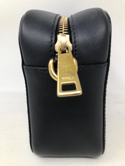 FURLA（フルラ）FURLA (フルラ) ショルダーバッグ Brava mini（ブラーヴァ ミニ）クロスボディバッグ ナチュラル×ブラック サイズ:実寸サイズにてご確認ください。の古着・服飾アイテム