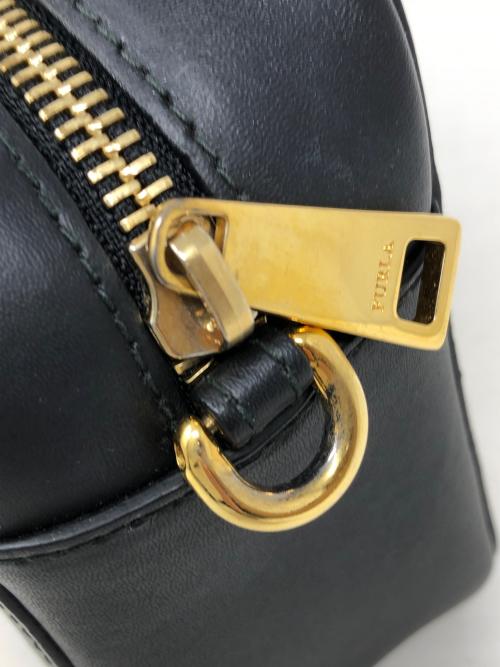 FURLA（フルラ）FURLA (フルラ) ショルダーバッグ Brava mini（ブラーヴァ ミニ）クロスボディバッグ ナチュラル×ブラック サイズ:実寸サイズにてご確認ください。の古着・服飾アイテム