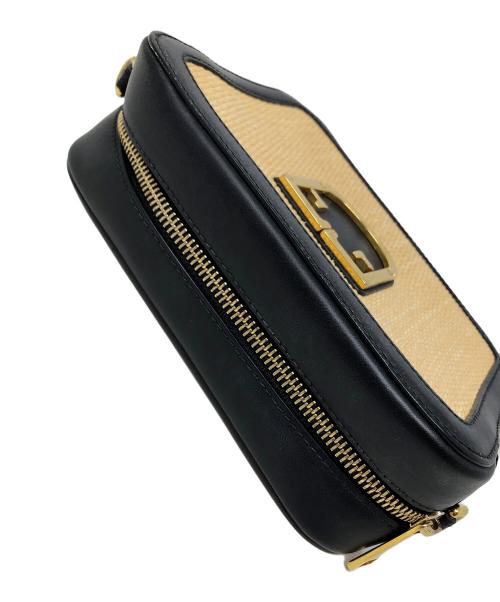 FURLA（フルラ）FURLA (フルラ) ショルダーバッグ Brava mini（ブラーヴァ ミニ）クロスボディバッグ ナチュラル×ブラック サイズ:実寸サイズにてご確認ください。の古着・服飾アイテム