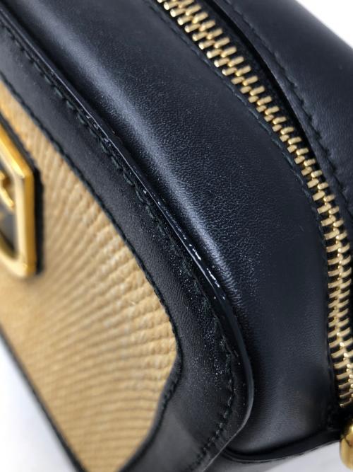 FURLA（フルラ）FURLA (フルラ) ショルダーバッグ Brava mini（ブラーヴァ ミニ）クロスボディバッグ ナチュラル×ブラック サイズ:実寸サイズにてご確認ください。の古着・服飾アイテム