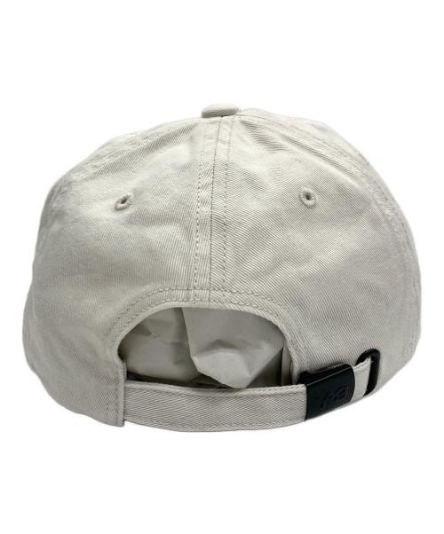 Y-3（ワイスリー）Y-3 (ワイスリー) キャップ DAD CAP（ダッド キャップ） ホワイト サイズ:実寸サイズにてご確認ください。 未使用品の古着・服飾アイテム
